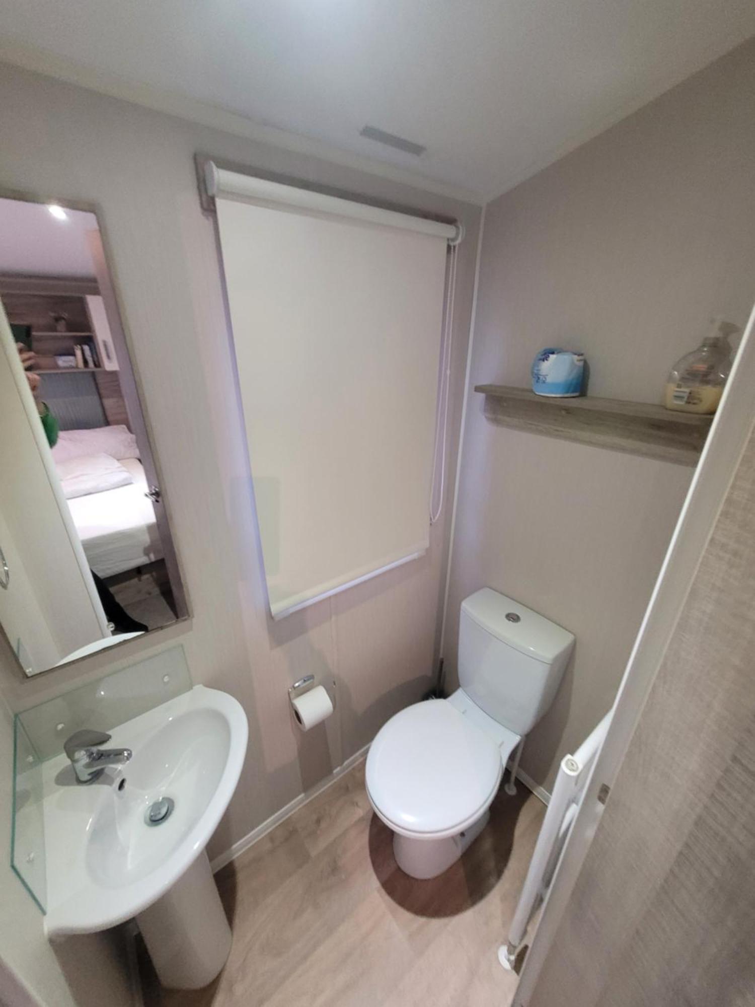 Spacious 8 Birth 3 Bedrooms A22 Unity Beach Holiday Resort Unity Brean 1 Pet Stays Free Berrow Exterior photo