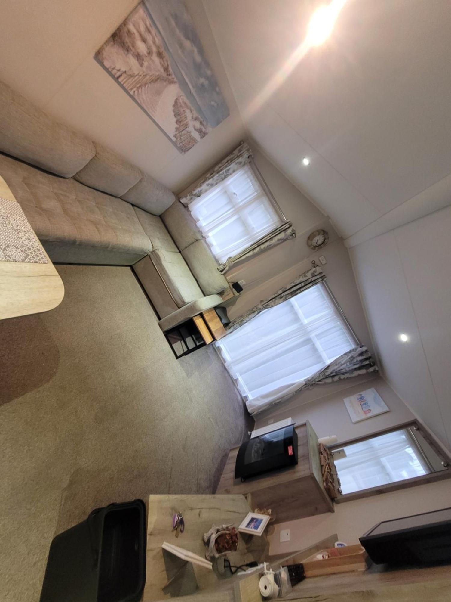Spacious 8 Birth 3 Bedrooms A22 Unity Beach Holiday Resort Unity Brean 1 Pet Stays Free Berrow Exterior photo