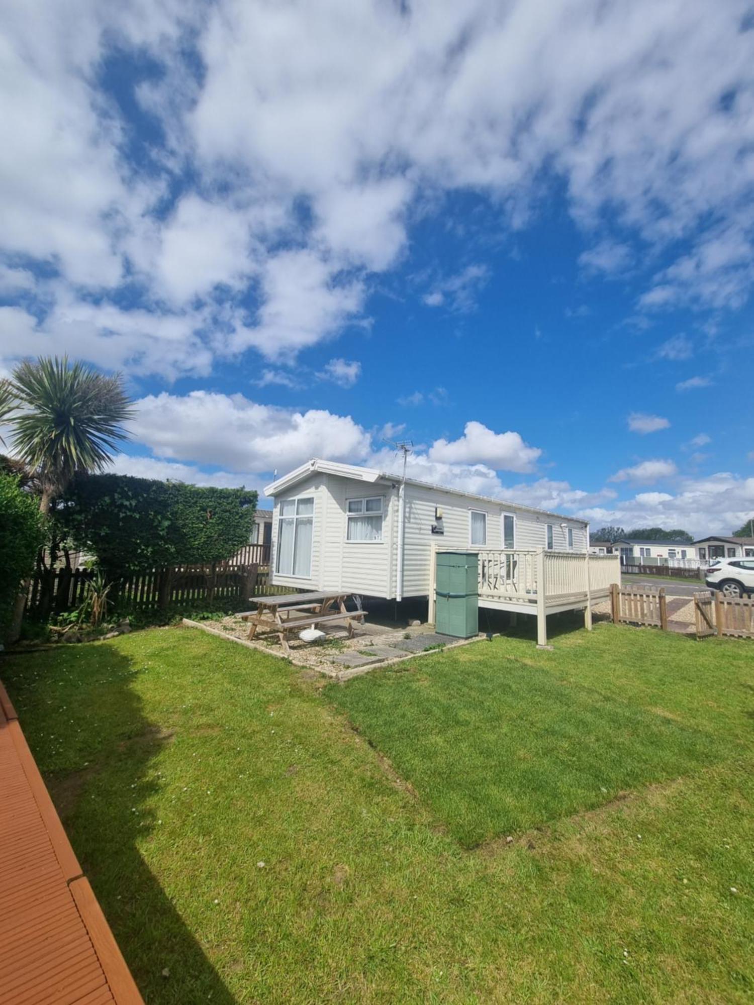 Spacious 8 Birth 3 Bedrooms A22 Unity Beach Holiday Resort Unity Brean 1 Pet Stays Free Berrow Exterior photo
